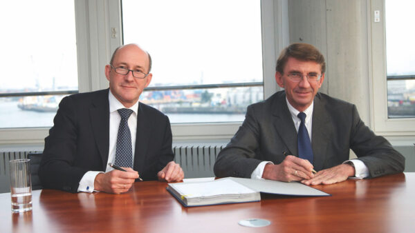 Lumics Unterzeichnung